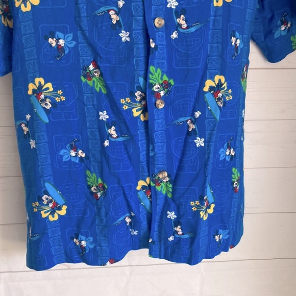Disney Store Exclusive Size XL Surfer Mickey Mouse Blue Hawaiian Camp Shirt - Picture 5 of 7
